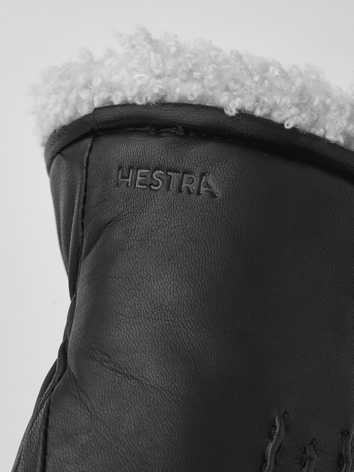 Hestra Kathryn Black