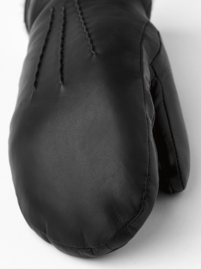 Hestra Kathryn Black