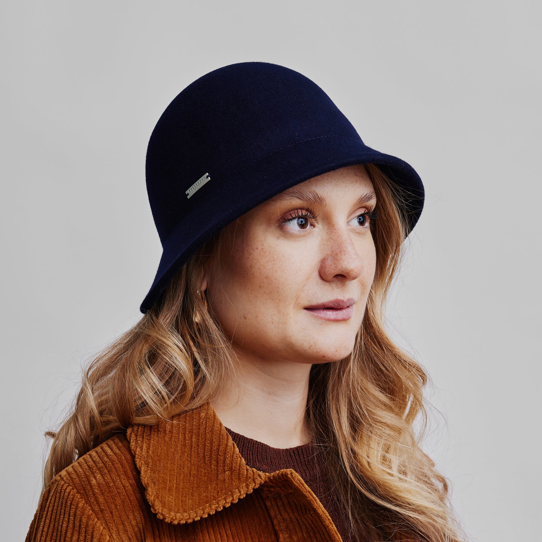 Seeberger Woolfelt Cloche Marine Blue 