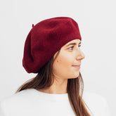 Hatthyllan Beret Volume -  Cherry