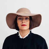 Seeberger Woolfelt Floppy Camel